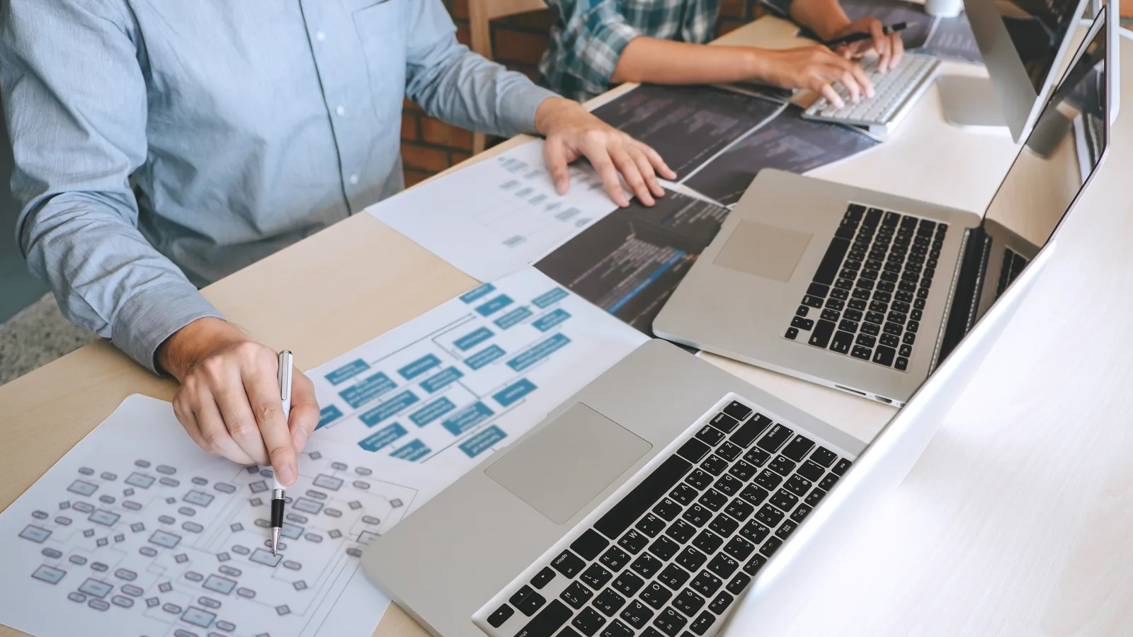 Business colleagues planning a digital workflow